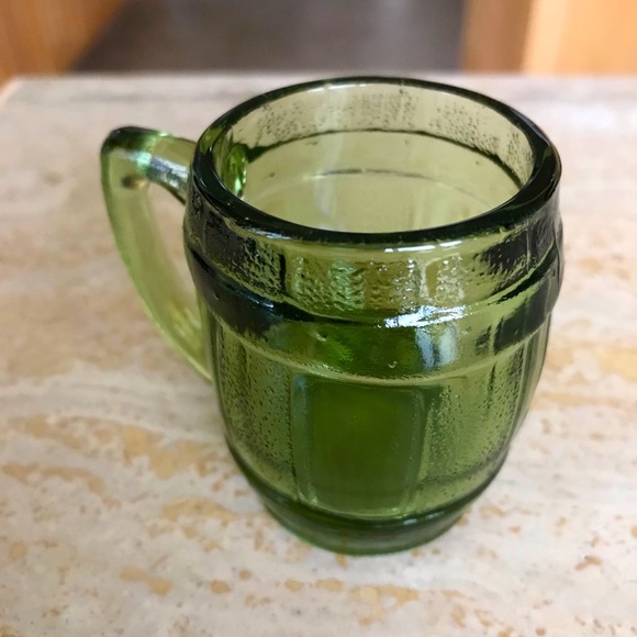 VINTAGE WHISKY BARREL MINIATURE MUG/SHOT GLASS - Picture 1 of 4